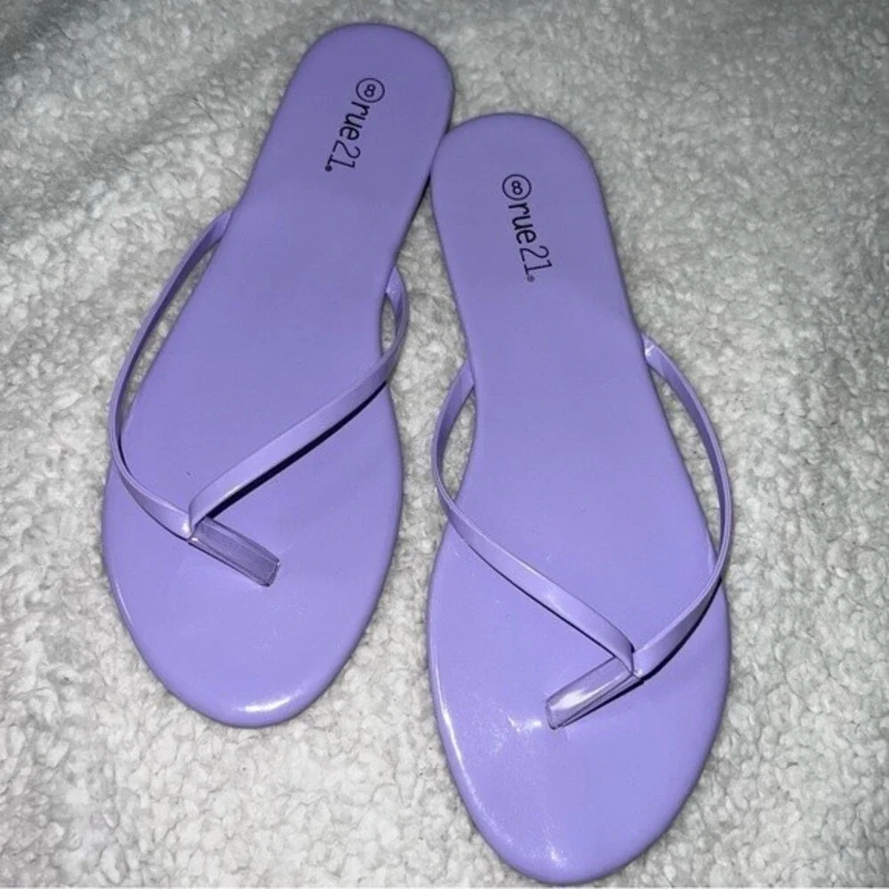 New Rue 21 Lavender Purple Sandals Flip Flops Size 8 Flat Summer Minimalist